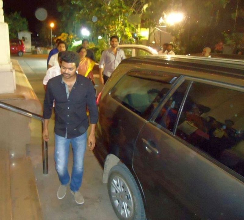 இதுகுறித்து விஜய்யின் வழக்கறிஞர் கூறியுள்ளதாவது... "வரி கட்ட கூடாது என்ற நோக்கம் இந்த வழக்கில் துளியும் இல்லை. வரிவிதிப்பில் நீதிமன்றத்தின் தீர்ப்பும் அரசின் அணுகுமுறையும் முரண்பட்டதாக இருந்ததால் இந்த வழக்கு தொடரப்பட்டது. அப்போதே நுழைவு வரி கட்டித்தான் ஆகவேண்டும் என்று உத்தரவு பிறப்பித்து இருந்திருந்தால் எந்த ஆட்சேபனையும் இன்றி விஜய் அவர்கள் வரி கட்டி இருப்பார். 