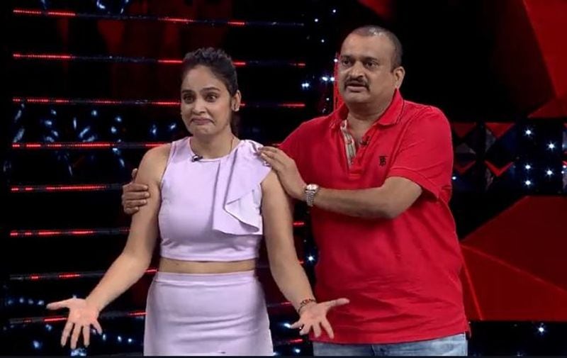 మరి ప్రస్తుతం సినిమాలు లేని బండ్ల గణేష్ నందితకి ఎప్పుడు ఛాన్స్ ఇస్తాడనేది ఇప్పుడు సస్పెన్స్ గా మారింది. ఆయన పవన్తో సినిమా చేయాలని భావిస్తున్నారు. మరి ఆ సినిమాలో ఛాన్స్ ఇస్తాడా? లేదా? అన్నది చూడాలి.