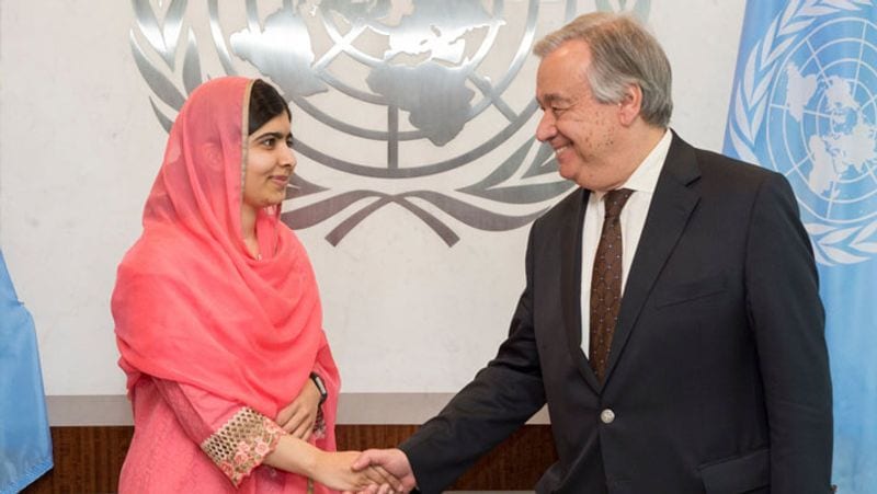 13 जुलाई को यूनाइटेड नेशन(UN) के जनरल सेकेट्री एंटोनियो गुटरेसे(António Guterres) ने एक मलाला के साथ अपना एक फोटो शेयर किया है। गुटरेसे ने मलाला को जन्मदिन की बधाई देते हुए लिखा कि दुनियाभर में लड़कियों की शिक्षा के लिए आपके काम और प्रतिबद्धता के लिए धन्यवाद। इसके लिए आपके निरंतर समर्थन के लिए भी धन्यवाद। गुटरेसे ने मलाला को सबसे कम उम्र की शांति दूत बताया।