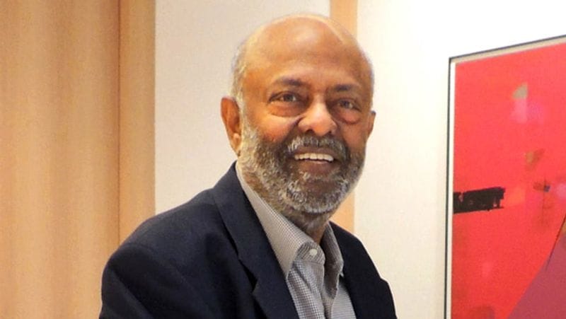 शिव नाडर अपनी बेटी को बहुत ज्यादा चाहते हैं। दोनों खाली समय में एक-दूसरे के साथ टाइम बिताना पसंद करते हैं। बिजनेस आइडियाज शेयर करने के साथ ही पापा-बेटी का बॉन्ड बहुत स्ट्रांग हैं।
