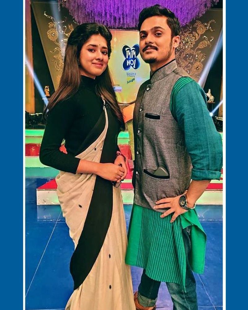  যদিও বিশ্বাবসু এবং দিতিপ্রিয়া যে একে অপরের ভালবন্ধু তা তাদের সোশ্যাল মিডিয়াতেই স্পষ্ট ধরা পড়ে। দিতিপ্রিয়া আরও জানিয়েছেন, তিনি ভবিষ্যতে সম্পর্কে যাবেন এবং চুটিয়ে প্রেমও করবেন।
