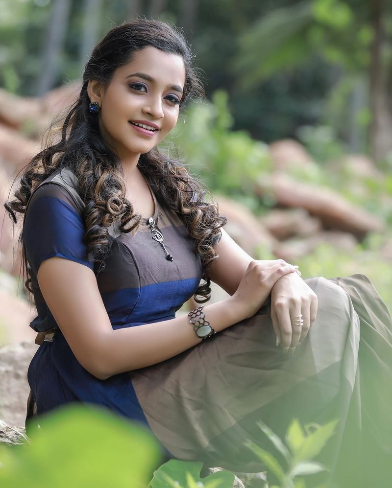 இதில் இருந்து இறுதியில் 16 போட்டியாளர்கள் தேர்வு செய்யப்பட்டனர்.