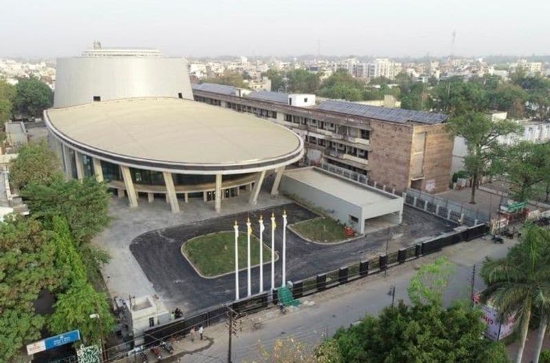 এই ভবনটি গড়া হয়েছে শিব লিঙ্গের আদলে

