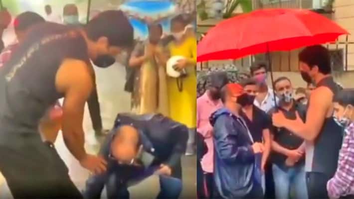 Sonu Sood arrived to help the people getting wet in the rain kpg Sonu Sood arrived to help the people getting wet in the rain kpg