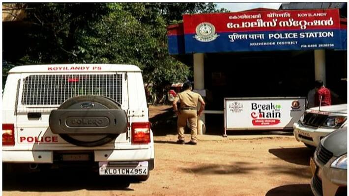 police arrested three people on gold carrier abduction case police arrested three people on gold carrier abduction case