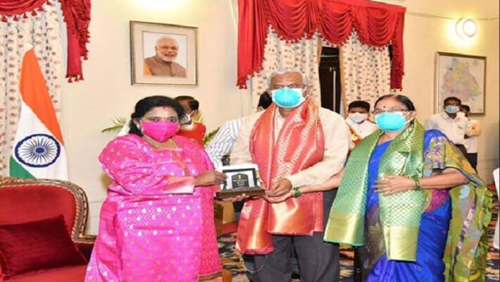Telangana governor Tamilisai hails Gangadhar Tilak service Telangana governor Tamilisai hails Gangadhar Tilak service
