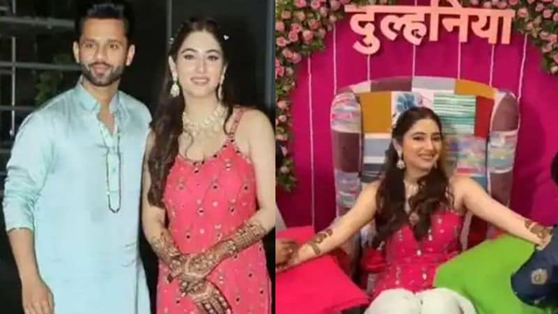 उन्होंने अपने लुक को स्मोकी आईज, नम मेकअप और घुंघराले बालों के साथ एलीगेंट रखा है। वहीं, एक अन्य वीडियो में इस सेरेमनी के दौरान वे की कुछ फ्रेंड्स डांस करती नजर आ रही हैं।
