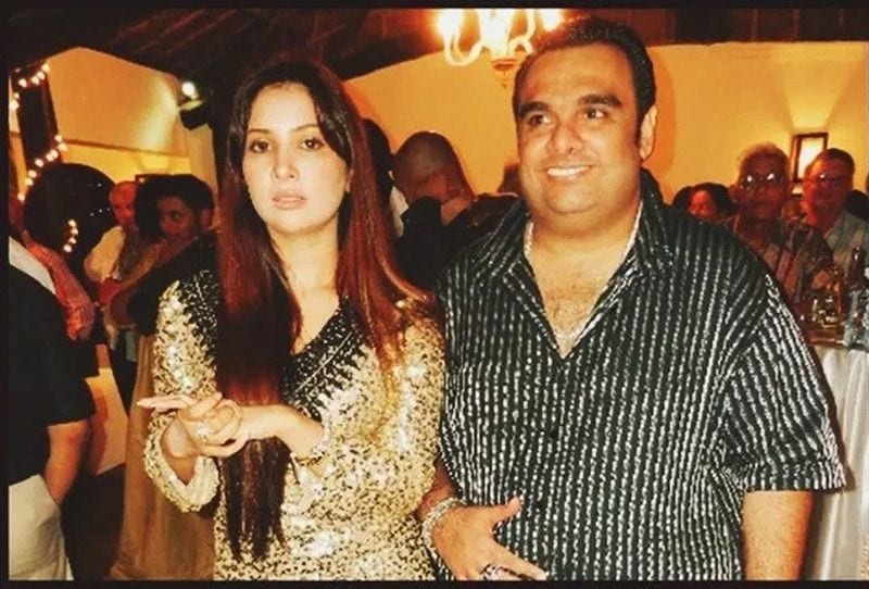 Yuvi Ex-Girlfriend Kim Sharma And Leander Paes spotted walking with pet dog in Mumbai CRA