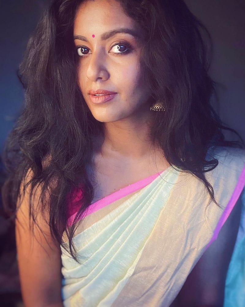 Is the reason vijay tv serial fame Roshni leaving Bharathi Kannamma serial?
