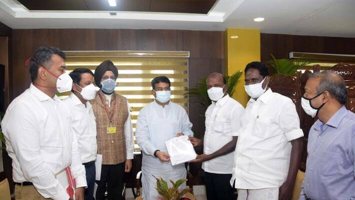 Minister MS met the Union Ministers and 13 demands made for Tamil Nadu Minister MS met the Union Ministers and 13 demands made for Tamil Nadu