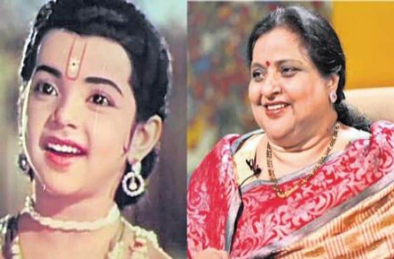 సీనియర్ నటి రోజా రమణి సైతం తన తొలి చిత్రం `భక్త ప్రహ్లాద`లో ఆమె ప్రహ్లాద(మేల్) పాత్రలో నటించి ఆకట్టుకున్నారు.