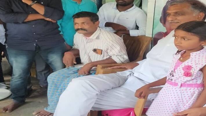 Telangana minister Harish Rao visits his fan Vijay residence Telangana minister Harish Rao visits his fan Vijay residence