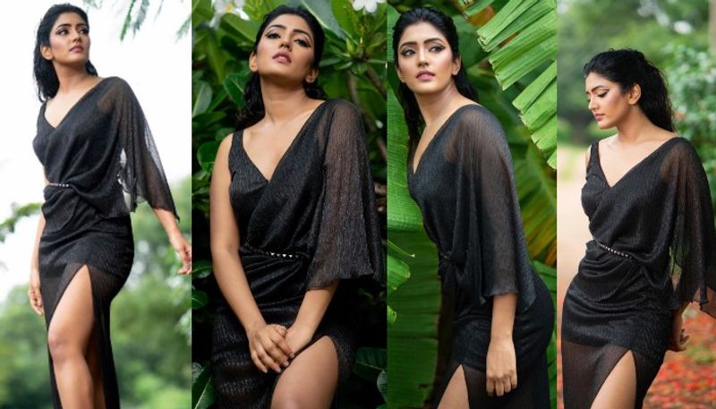 ఇంతటి హాట్గా ఈషాని గతంలో ఎప్పుడూ చూడలేదని నెటిజన్లు కామెంట్ చేస్తున్నారు. ఈషా లుక్స్ మాత్రం మత్తెక్కించేలా ఉన్నాయని క్యూట్గా కామెంట్లు పెడుతున్నారు.