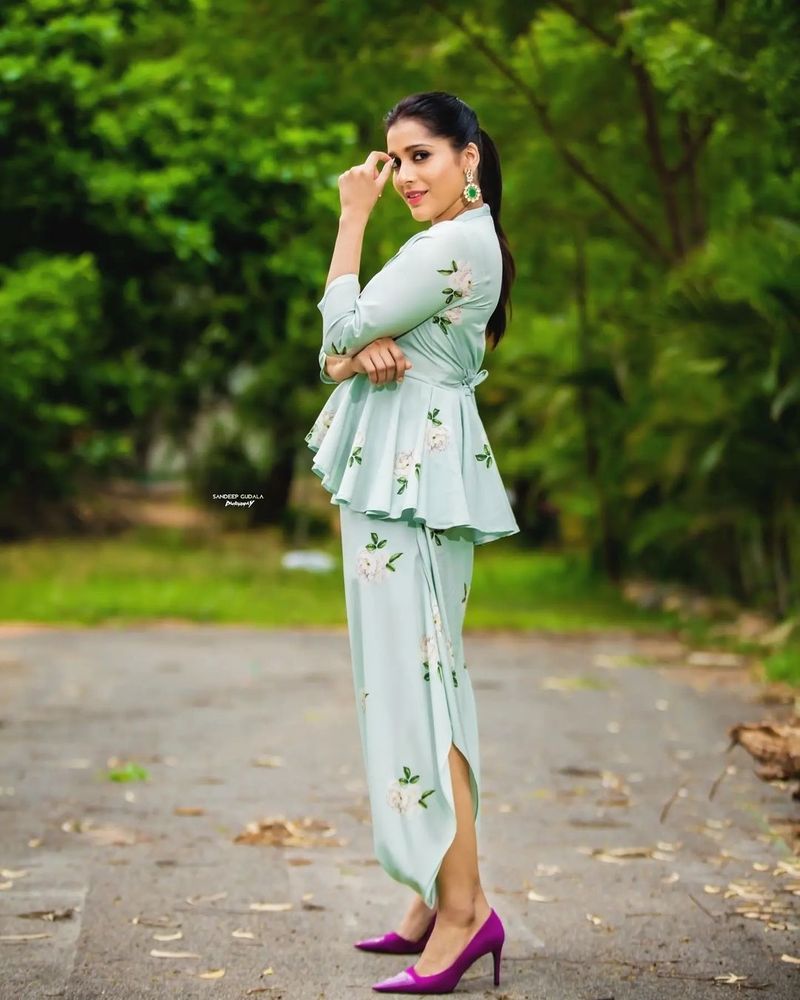 ఇటీవల పెట్ డాగ్స్ విషయంలో ఆమె స్పందించిన తీరు అందరిని ఆశ్చర్యానికి గురి చేయడంతోపాటు ఆలోచింప చేసింది.