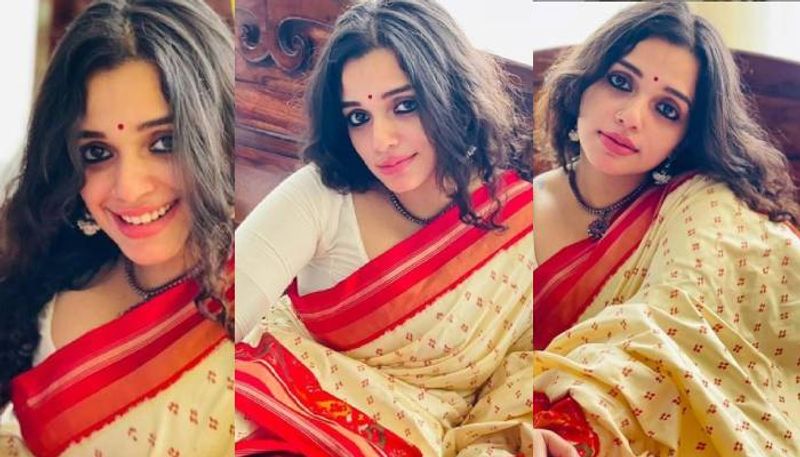 ആനിന് സാരിയോടുള്ള പ്രിയം പോലെ തന്നെയാണ് ആഭരങ്ങളോടും ഒരു പ്രത്യേക ഇഷ്ടമാണ്.