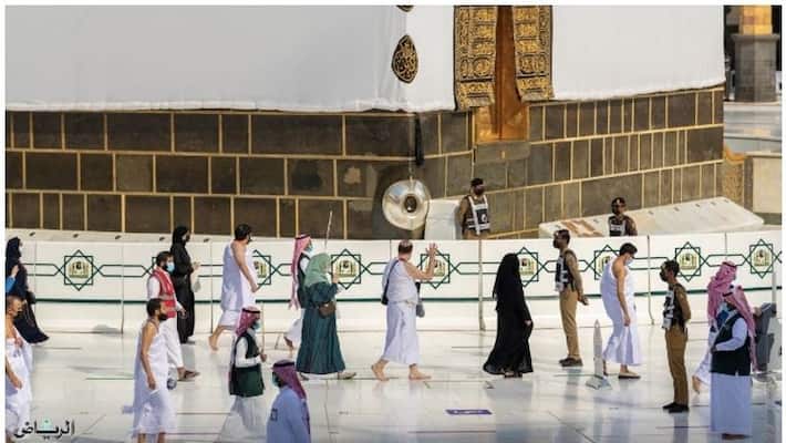 haj pilgrims reach makkah amid precautionary measures haj pilgrims reach makkah amid precautionary measures