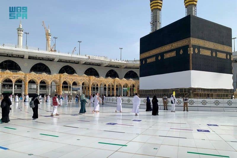 haj pilgrims reach makkah amid precautionary measures
