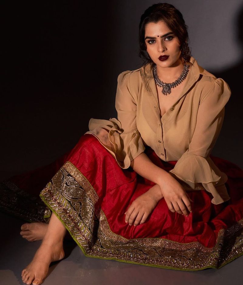 కావ్య కళ్యాణ్ రామ్ ఇంస్టాగ్రామ్ ఫోటోలు