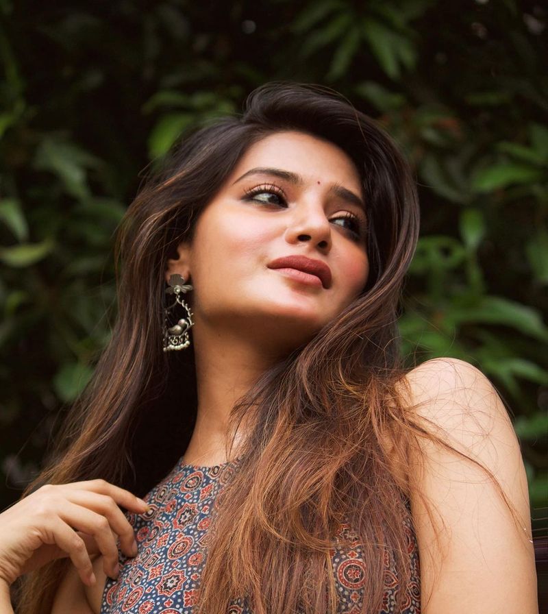 ఆత్మిక నయా గ్లామర్ ఫోటోలు.