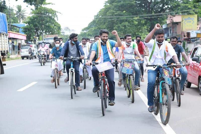 youth congress state president shafi parambil mla cycle rally troll