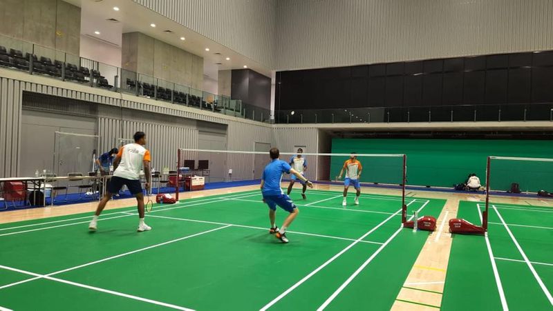 No one can go outside the Olympic Village without permission in the Kovid context. Daily Kovid examination, do not eat in groups, always wear a mask. Here are some suggestions on how to look or get an appointment for antique items in the Olympic Village. (Indian badminton players in final round training.)