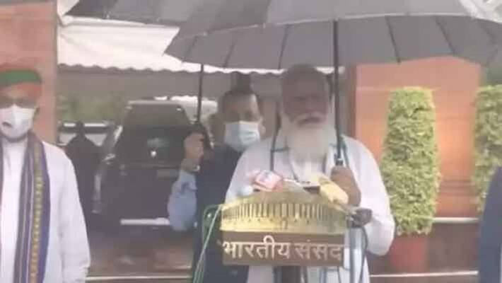 PM Modi dubs vaccinated people as Bahubali PM Modi dubs vaccinated people as Bahubali