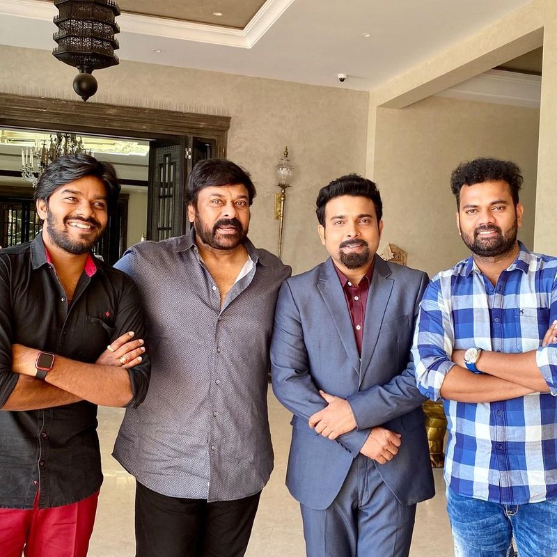 మరి ఇన్నేళ్ల వీరి జబర్దస్త్ ప్రయాణంలో గొడవలు, విబేధాలు తలెత్తలేదా అనే సందేహం అందిరికీ కలుగుతుంది. ఇదే విషయం గురించి లేటెస్ట్ ఇంటర్వ్యూలో గెటప్ శ్రీనును అడుగగా ఆయన ఆసక్తికర సమాధానం చెప్పారు.