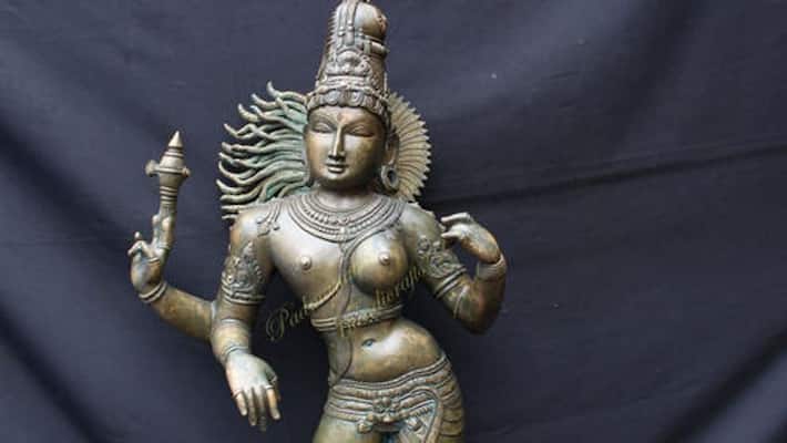 do not trust on police.. The public handed over the recovered idols with Revenue officials. do not trust on police.. The public handed over the recovered idols with Revenue officials.