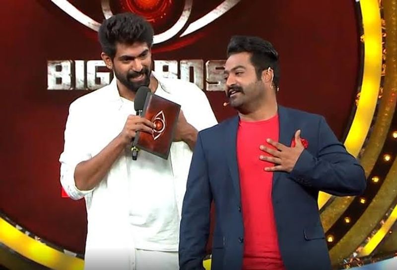 మరోవైపు సీజన్ 5 హోస్ట్ విషయంలో సందిగ్దత కొనసాగుతుంది. నాగార్జున ఈసారి చేయనంటూ తప్పుకున్నారని, నిర్వాహకులు రానాతో చర్చలు జరుపుతున్నట్లు కథనాలు రావడం జరిగింది. రానా కూడా అంతగా ఆసక్తి చూపడం లేదని మరో కథనం.