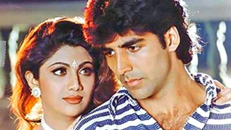 शिल्पा ने आगे कहा था- मेरे लिए वो काफी मुश्किल भरा वक्त था। लेकिन अब मैं अपनी जिंदगी में खुश हूं। वैसे भी काले बादल कभी न कभी छंटते हैं और फिर उजाला जरूर आता है। अब मैं इन सब चीजों से काफी आगे निकल गई हूं। मैं अब उनके साथ कभी काम नहीं करूंगी।