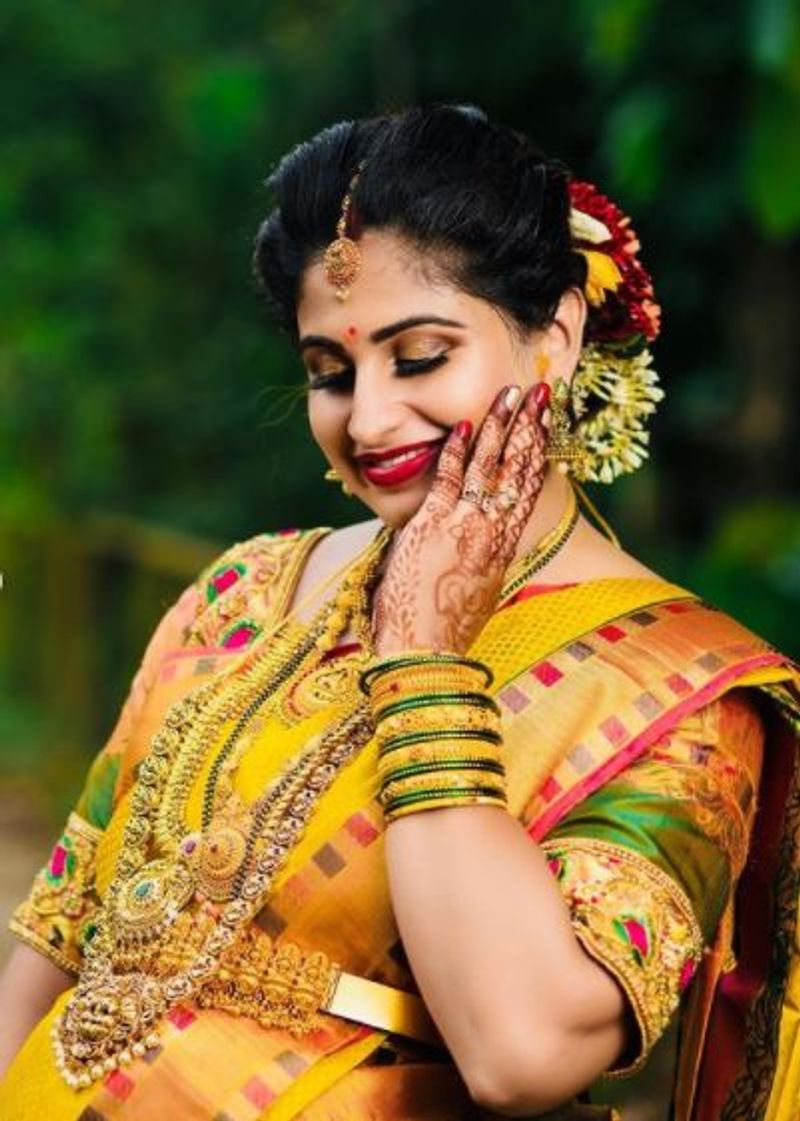'ಡೌಟ್ನಲ್ಲಿದ್ದಾಗ ಮಕ್ಕಳನ್ನು ಆಯ್ಕೆ ಮಾಡಿಕೊಳ್ಳಿ. ವೃತ್ತಿ ಬದುಕಿನ ಬಗ್ಗೆ ಚಿಂತಿಸುವುದಕ್ಕೆ ಬಹಳ ಸಮಯ ಇರುತ್ತದೆ. ಫ್ಯಾಮಿಲಿ ಮೊದಲು. ನಾನು ಹೊಸ ಅತಿಥಿ ಬರ ಮಾಡಿಕೊಳ್ಳಲು ರೆಡಿ,' ಎಂದು ಹೇಳುವ ಮೂಲಕ ಚೈತ್ರಾ ಪ್ರೆಗ್ನೆನ್ಸಿ ವಿಚಾರ ರಿವೀಲ್ ಮಾಡಿದ್ದರು. 