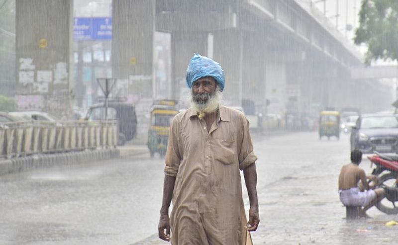 Heavy Rain fall over the districts of South Bengal due to deep depression on 29 July RTB