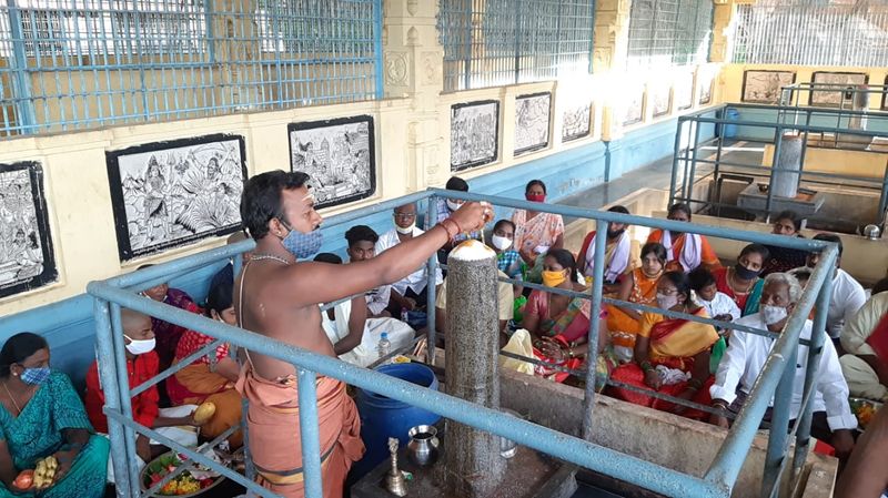 ఆలయంలో కోవిడ్ నిబంధనలు పాటిస్తూ ఏర్పాట్లు చేసినట్లు ఈవో అన్నపరెడ్డి రామకోటి రెడ్డి తెలిపారు. ప్రత్యేక పర్యవేక్షణలో భక్తులకు ఎటువంటి అసౌకర్యం కలుగకుండా ఏర్పాట్లు చేసినట్లు అధికారులు తెలిపారు. భక్తుల కోసం ఆలయ అధికారులు తీర్థ ప్రసాదాలుఏర్పాటుచేయగా... స్వచ్ఛంద సంస్థలు అల్పాహారం, మంచినీళ్లు పంపిణీ చేస్తున్నారు.