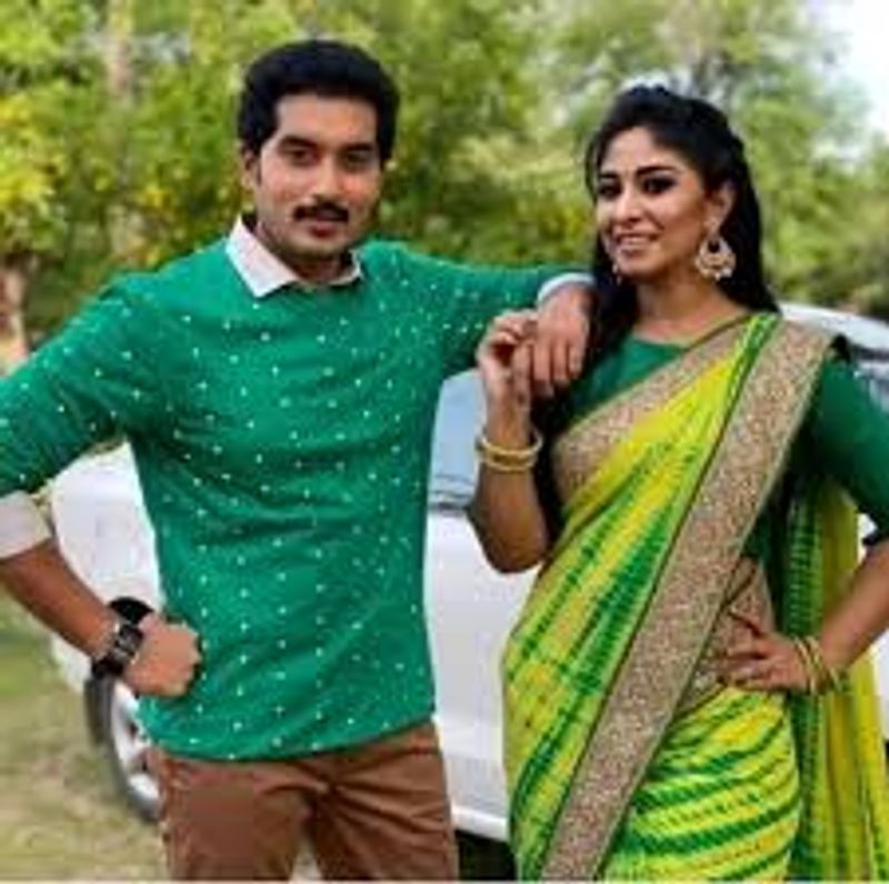 ఈ లెక్కన ఆయనకు నెలకు దాదాపు రూ.15లక్షలకుపైనే అందుకుంటున్నారని టాక్. అయితే నిరుపమ్ భార్య మంజుల కూడా నటి కావడంతో ఆయన సంపాదన మరింత పెరుగుతుందని చెప్పొచ్చు. దీంతో నెలకి ఆయన సంపాదన ఇరవై నుంచి ఇరవై అయిదు లక్షల వరకు ఉంటుందని భోగట్టా. ఈ లెక్కన ఏడాదికి రెండు మూడు కోట్ల వరకు అర్జిస్తున్నారనే వార్త వైరల్ అవుతుంది.