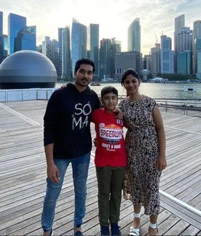 వైజాగ్లో రూ. ఐదు కోట్ల విలువ చేసే ప్రాపర్టీ ఉందని సమాచారం. వీటితోపాటు ఇరవై లక్షల విలువ చేసే రెండు కార్లు ఉన్నాయని తెలుస్తుంది.