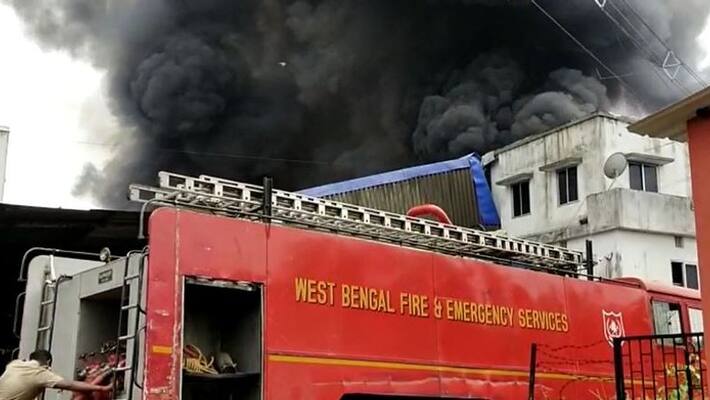 Fire breaks out in a Building at Sarat Bose Road RTB Fire breaks out in a Building at Sarat Bose Road RTB