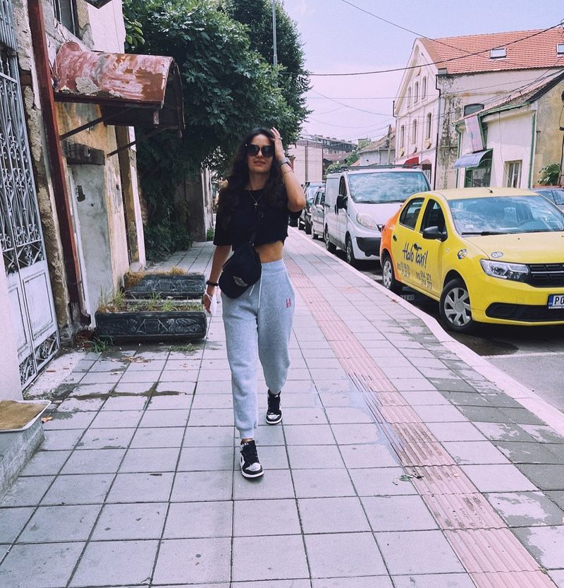 Earlier, Natasa was seen walking on the streets of Serbia, wearing a black half-belly top and sky-bluish track pants.