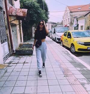 Hardik Pandya's wife Natasa Stankovic displays her latest casual style (See  pictures)
