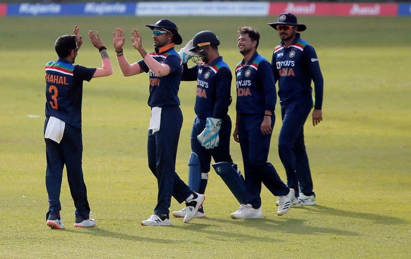India need 276 runs to win against Sri Lanka in second ODI