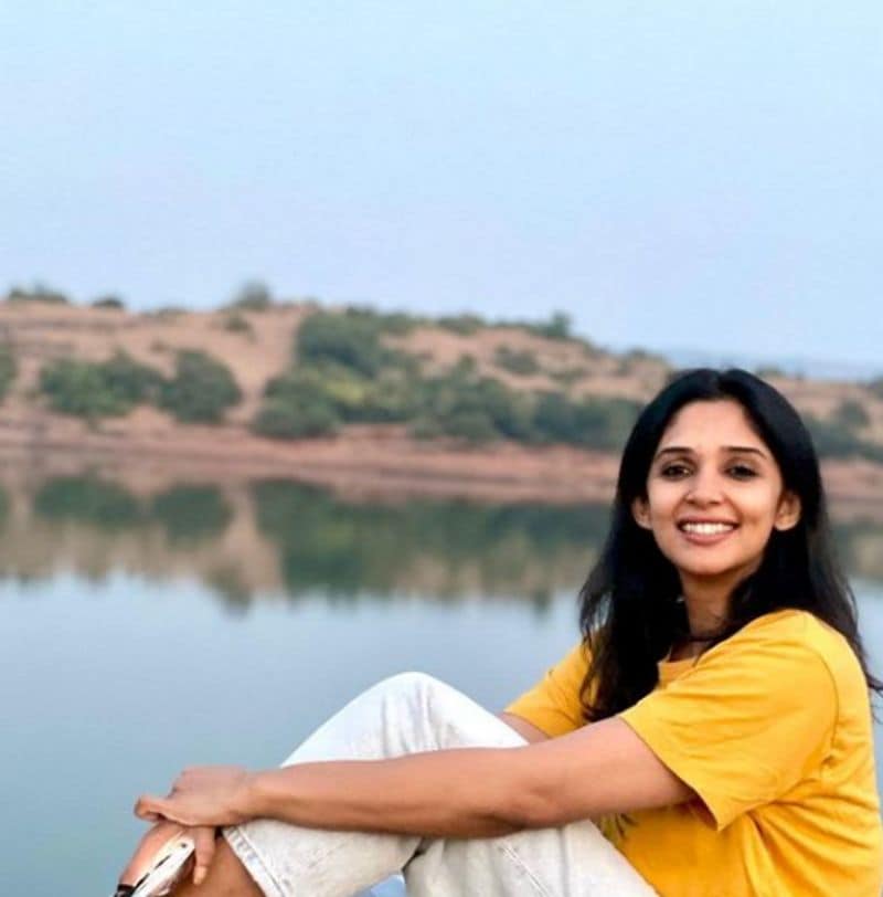 അടുത്ത സിനിമയേതെന്ന ചോദിച്ചപ്പോള് പാപ്പൻ മറുപടി പറഞ്ഞു.
കൊവിഡ് മഹാമാരിയുടെ രണ്ടാംവരവിന്റെ ഈ കാലത്ത്, എല്ലാവരും മാസ്ക് ധരിച്ചും സാനിറ്റൈസ് ചെയ്തും സാമൂഹ്യ അകലം പാലിച്ചും വാക്സിന് എടുത്തും പ്രതിരോധത്തിന് തയ്യാറാവണമെന്ന് ഏഷ്യാനെറ്റ് ന്യൂസ് അഭ്യര്ത്ഥിക്കുന്നു. ഒന്നിച്ച് നിന്നാല് നമുക്കീ മഹാമാരിയെ തോല്പ്പിക്കാനാവും. #BreakTheChain #ANCares #IndiaFightsCorona.