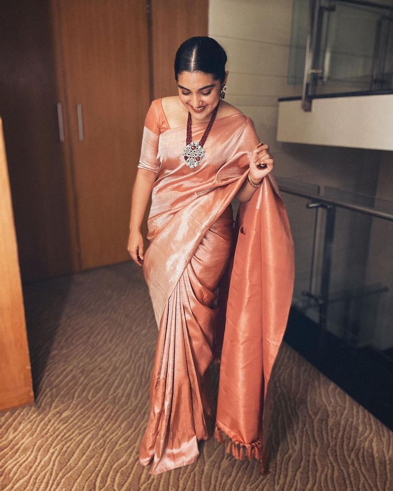 இதை தொடர்ந்து, நவீன சரஸ்வதி சபதம் படத்தில் ஹீரோயினாக நடித்தாலும், இவருக்கு தற்போது வரை, பெரிய நட்சத்திரங்கள், படங்களில் தங்கை, மகள் போன்ற கதாபாத்திரம் தான் கிடைக்கிறது.