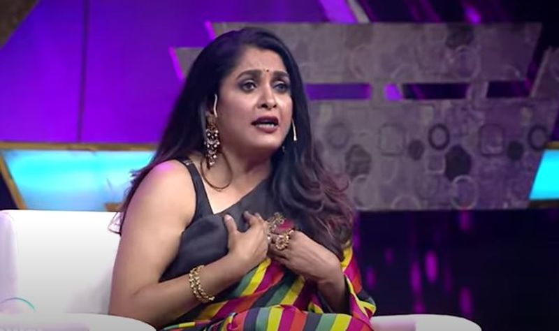 பின்னர் வனிதா அங்கிருந்த வெளியேறுவதும் அவரை ரம்யா கிருஷ்ணன் கோபத்துடன் பார்ப்பதுடன் இந்த வீடியோ நிறைவடைகிறது. 