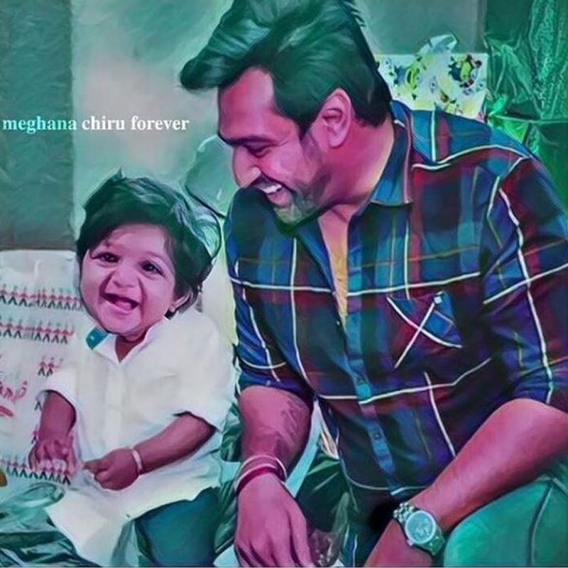 ಅಭಿಮಾನಿಗಳು ಜೂನಿಯರ್ ಹಾಗೂ ಮೇಘನಾಗೆ ತೋರಿಸುತ್ತಿರುವ ಪ್ರೀತಿಗೆ ಫ್ಯಾನ್ಸ್ ಪೇಜ್ಗಳು ಧನ್ಯವಾದಗಳನ್ನು ಹೇಳುತ್ತಿದ್ದಾರೆ. 