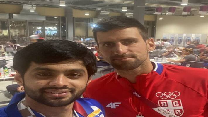 Tokyo Olympics 2020 : Indian shuttler B. Sai Praneeth share photo with tennis star Novak Djokovic dva Tokyo Olympics 2020 : Indian shuttler B. Sai Praneeth share photo with tennis star Novak Djokovic dva