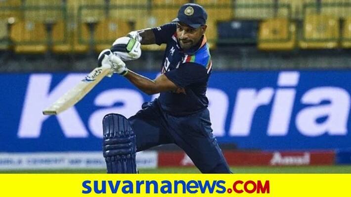 Team India Cricketer Shikhar Dhawan moves up two places to 16 in ICC ODI Rankings kvn Team India Cricketer Shikhar Dhawan moves up two places to 16 in ICC ODI Rankings kvn