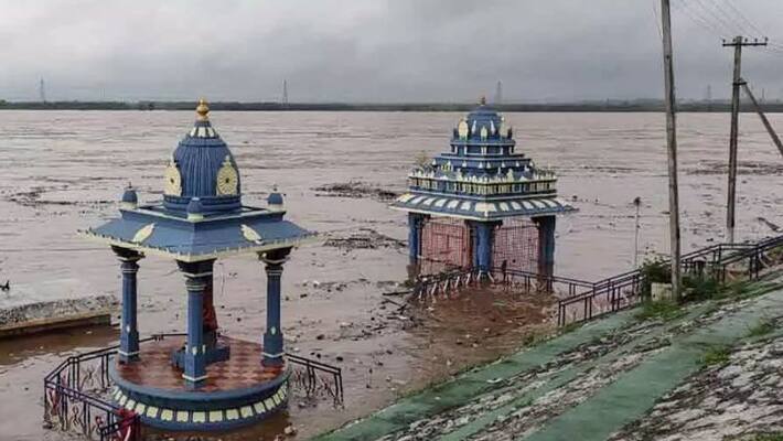 huge flow in godavari river at bhadrachalam ksp huge flow in godavari river at bhadrachalam ksp