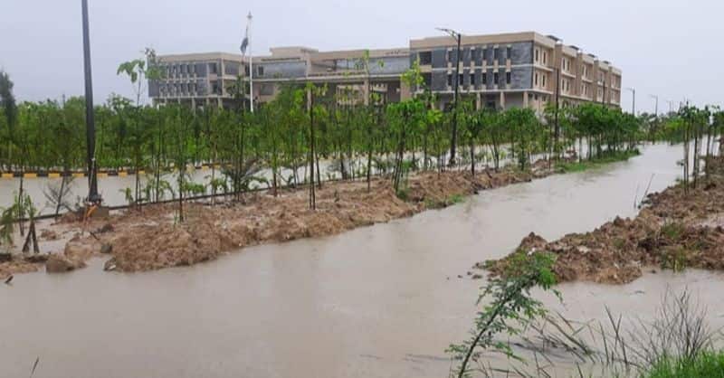 Siricilla Collectorate inundated with flood water akp
