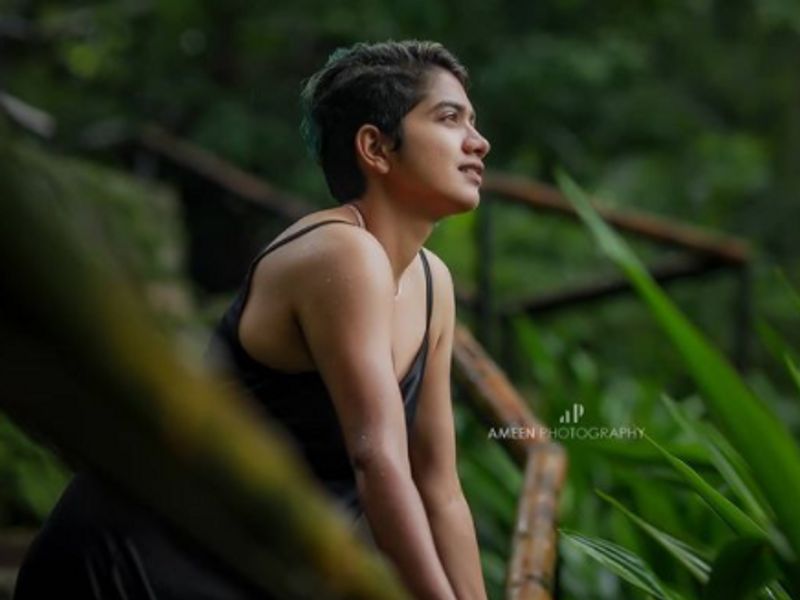 അമീൻ സബില് ആണ് ഫോട്ടോ എടുത്തിരിക്കുന്നത്.
