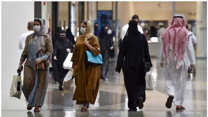 only vaccinated people allowed to enter public spaces in saudi from august only vaccinated people allowed to enter public spaces in saudi from august