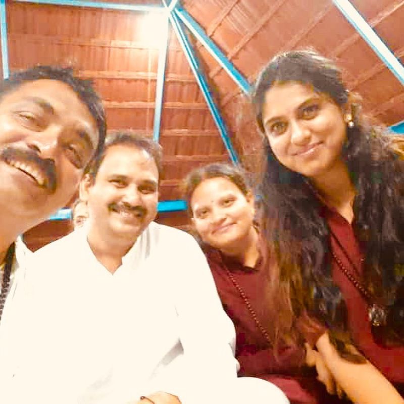 ಪ್ರೀತಿಯ ಗುರುಗಳಾದ ಸ್ವಾಮಿ ಗೋಪಾಲ ಭಾರತಿ ಅವರೊಂದಿಗೆ ಮಾ ಪ್ರಗ್ಯಾ ಭಾರತಿ.. ಓಶೋ ಧ್ಯಾನ ಶಿಬಿರ.. ಎಂದು ಕ್ಯಾಪ್ಷನ್ ಬರೆದುಕೊಂಡಿದ್ದು ಹೆಸರು ಬದಲಾಯಿಸಿಕೊಂಡಿದ್ದಾರೆ ಎನ್ನುವುದಕ್ಕೆ ಪುಷ್ಠಿ ಸಿಕ್ಕಿತ್ತು.